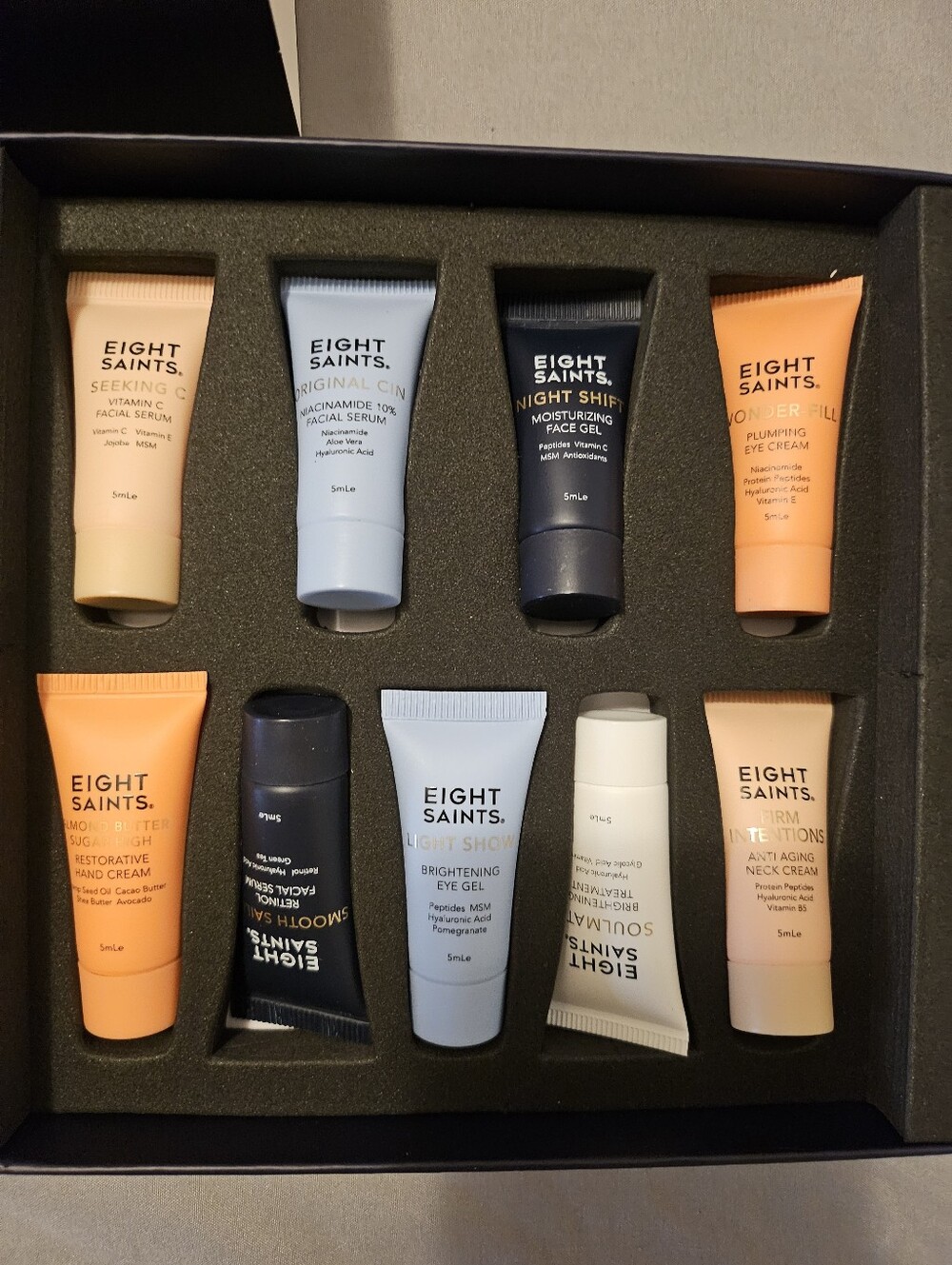 Eight Sanits - Sample Kit - Picture 3 of 3